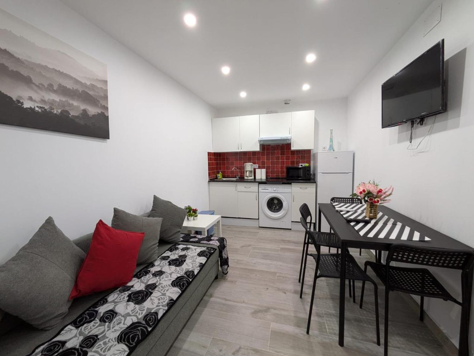 Madrid Apartaments المظهر الخارجي الصورة